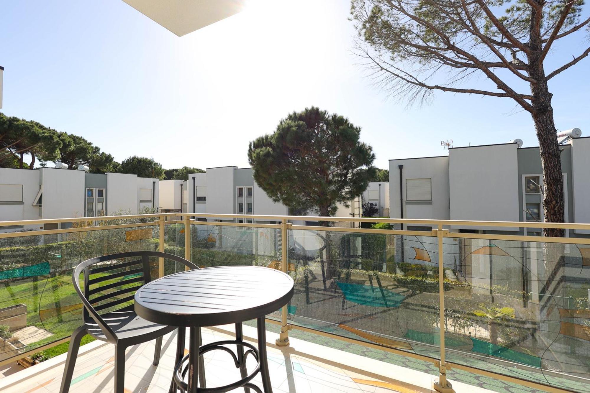 Grandstay Villa Perla Resort Durres Exterior photo